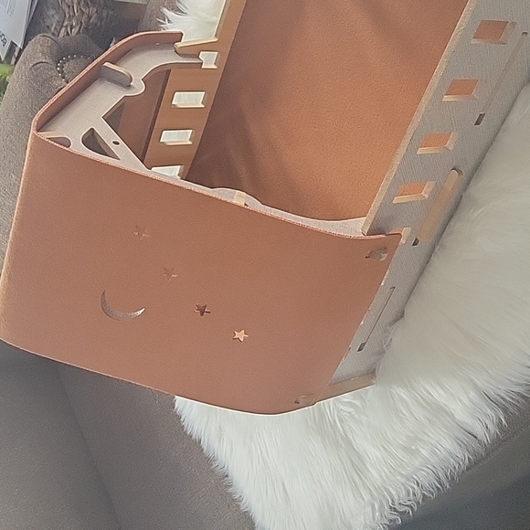 Four Seasons Universal Pet Bed EUC Host Pick🥳 - Picture 4 of 7